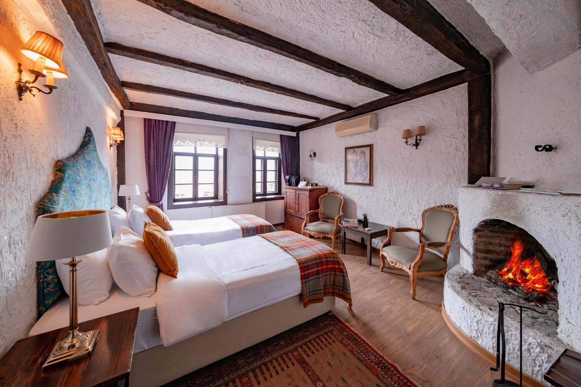 Manici Kasri Hotel Küçükkuyu Eksteriør billede