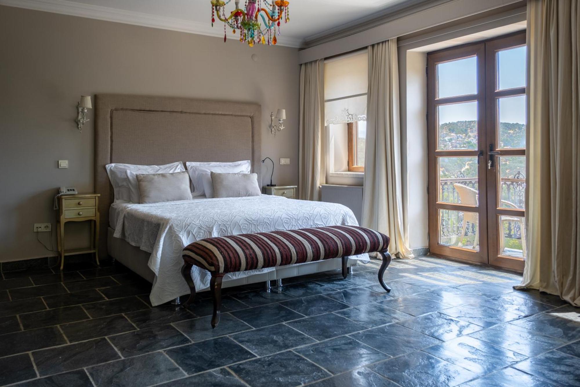 Manici Kasri Hotel Küçükkuyu Eksteriør billede