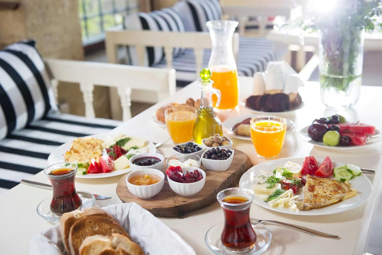 Manici Kasri Hotel Küçükkuyu Eksteriør billede