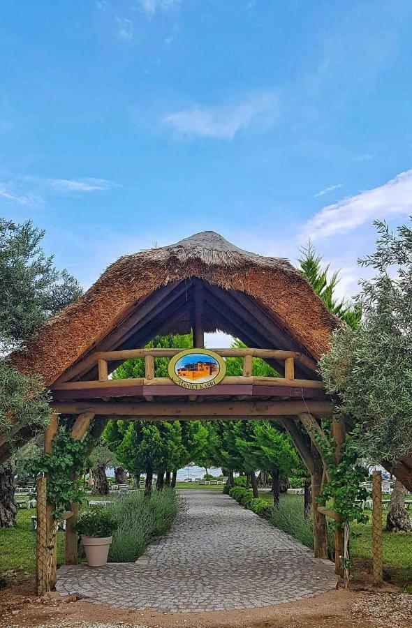 Manici Kasri Hotel Küçükkuyu Eksteriør billede